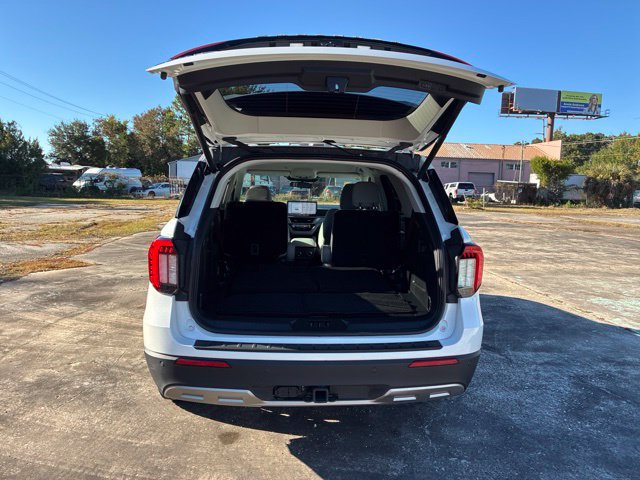 Used 2026 Ford Explorer Active w/ Active Comfort Package RWD image 18