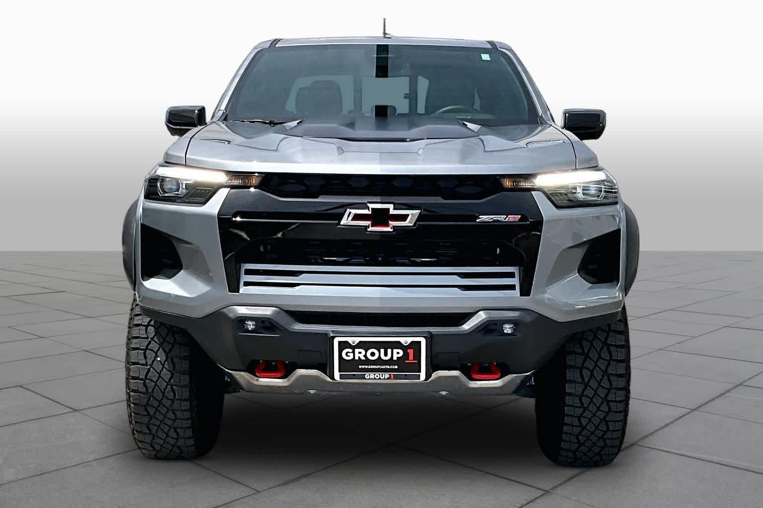 Used 2026 Chevrolet Colorado ZR2 w/ Technology Package AWD/4WD image 4