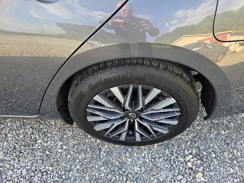 Used 2025 Nissan Altima 2.5 SV FWD image 6