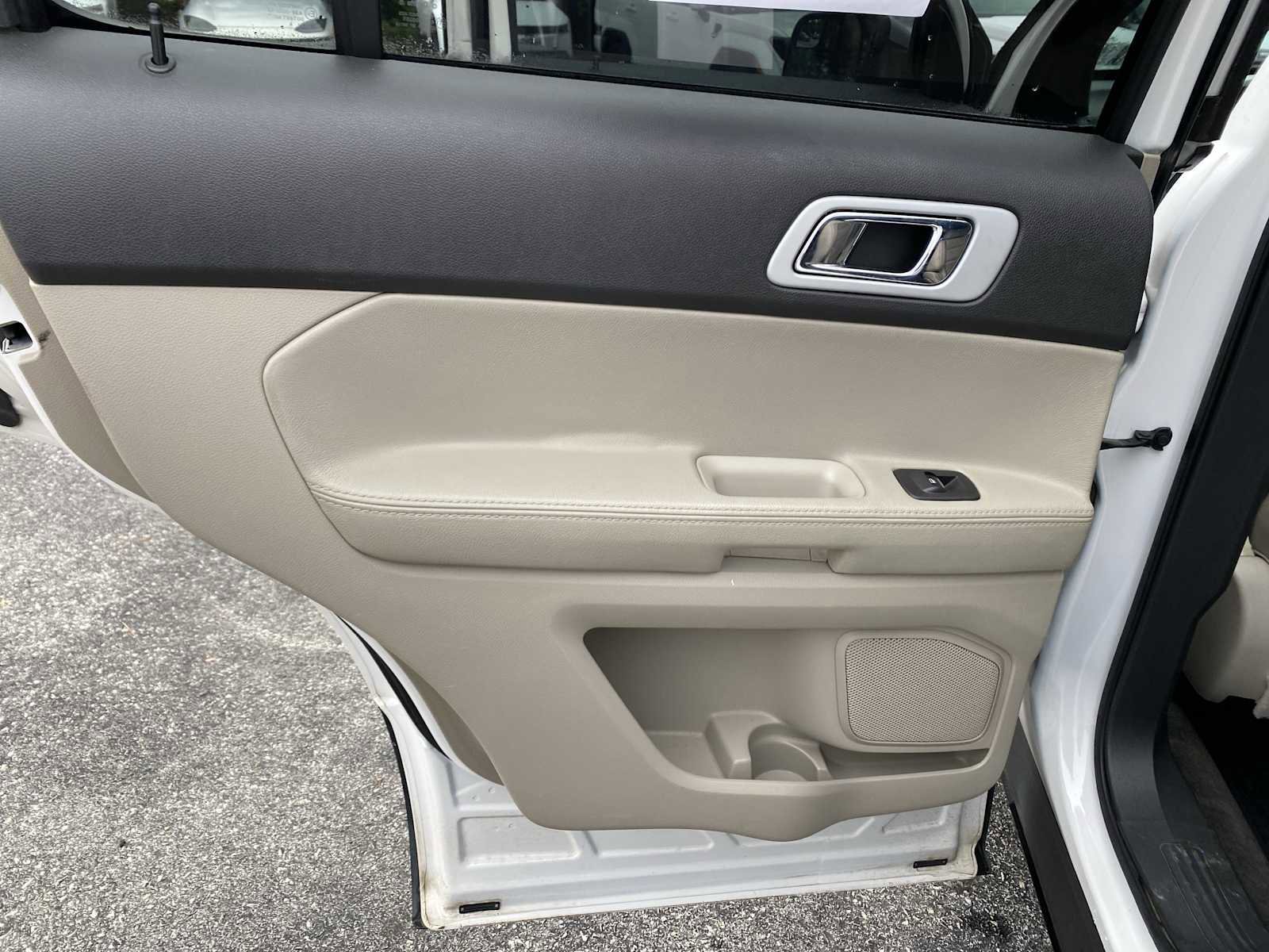 Used 2011 Ford Explorer Limited image 31