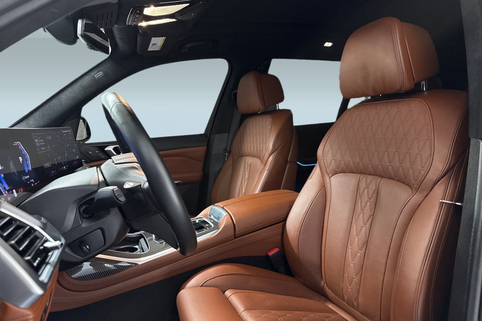 Used 2024 BMW ALPINA XB7 ALPINA XB7 image 21