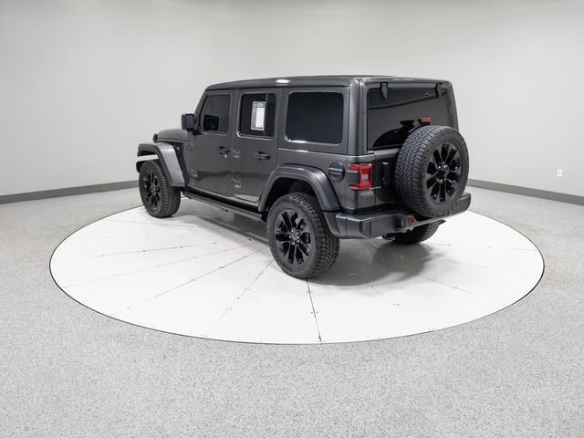 Used 2025 Jeep Wrangler Sahara image 34