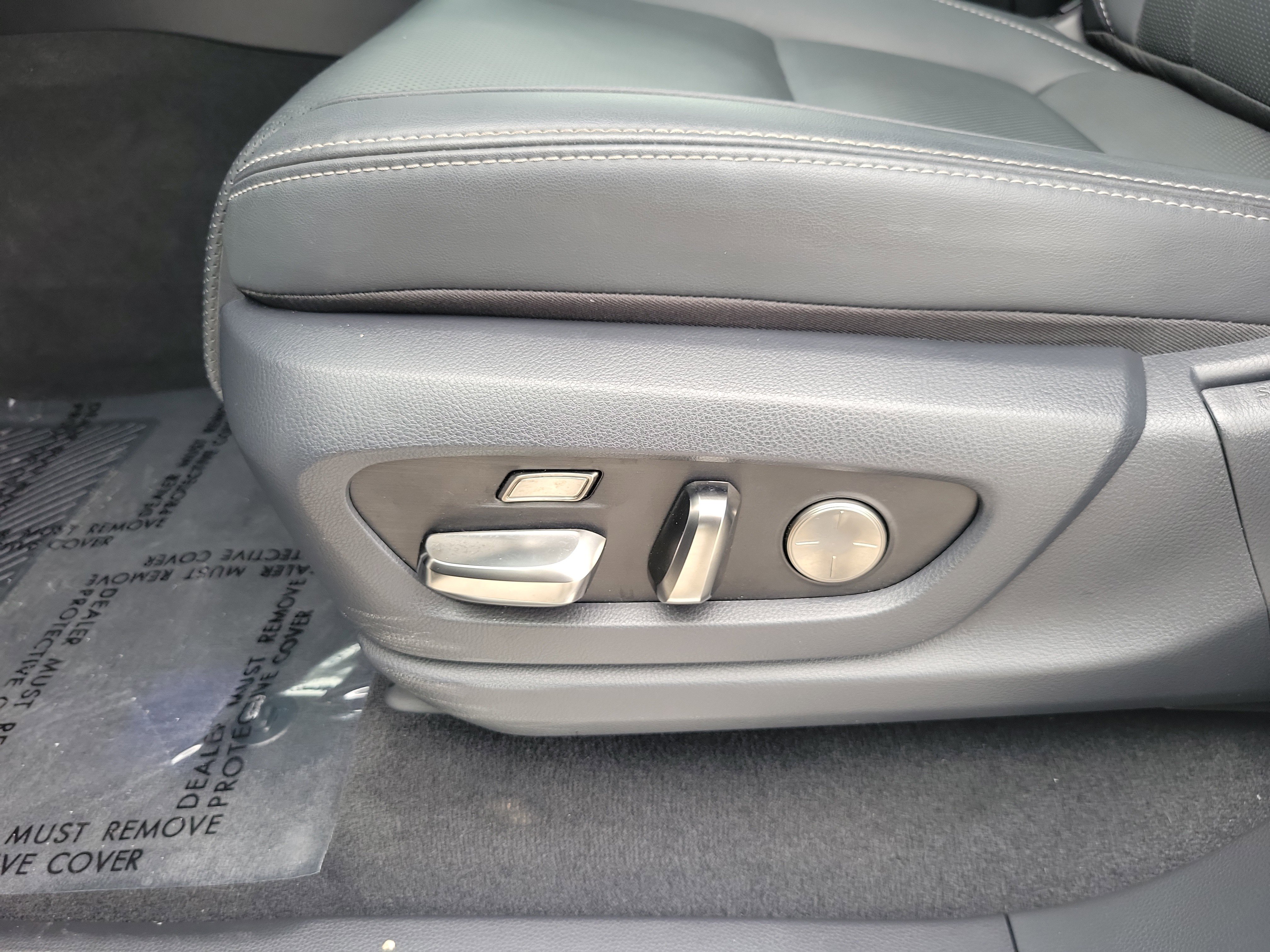 Used 2024 Lexus LX 600 LX 600 Premium 4WD image 14