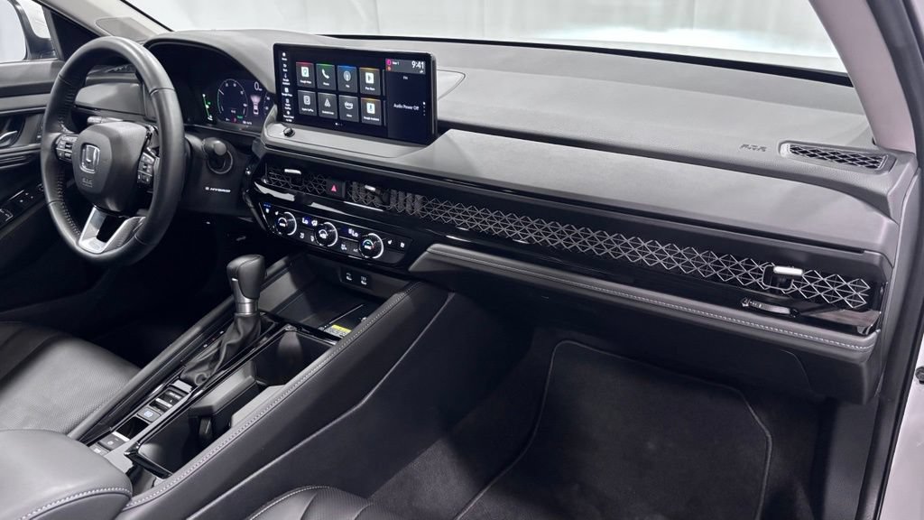 Used 2023 Honda Accord Touring image 17