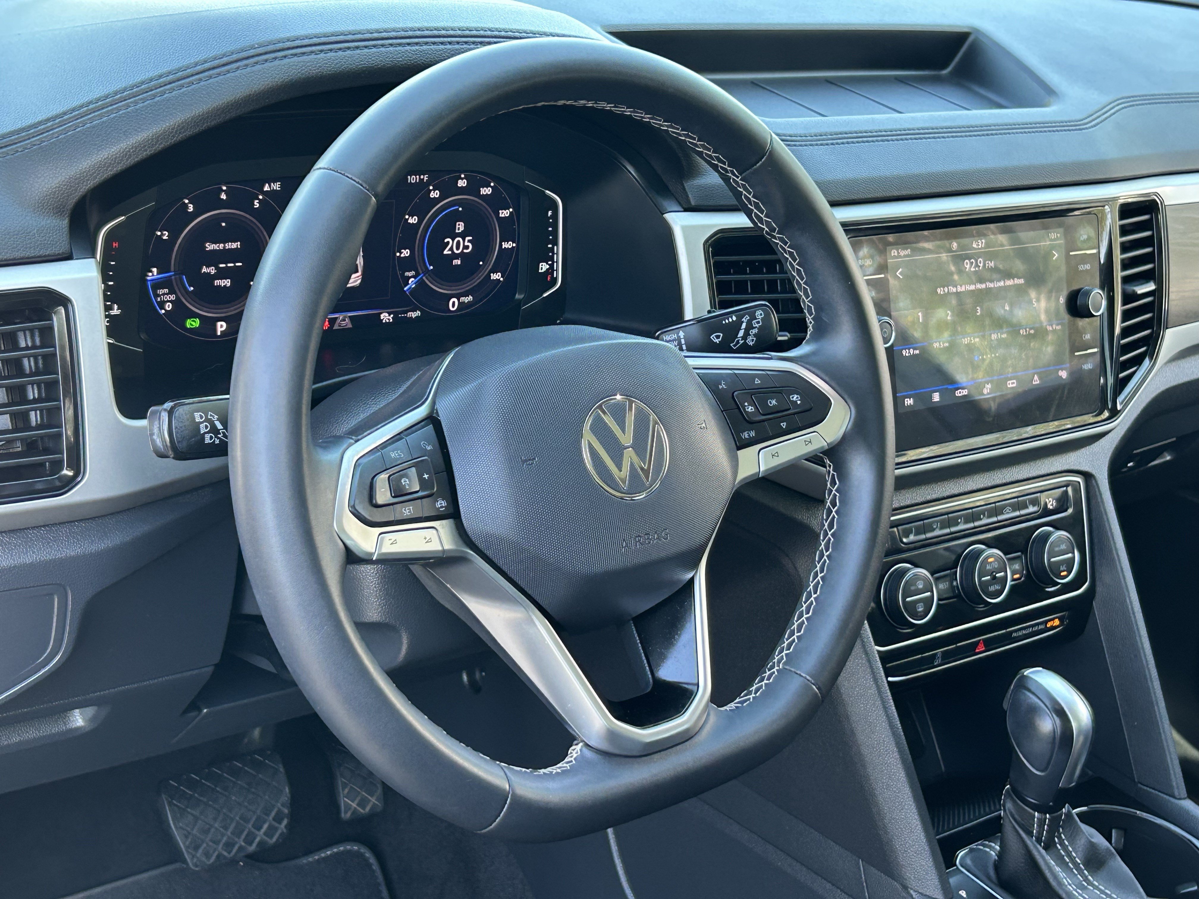 Used 2023 Volkswagen Atlas SE w/ Panoramic Sunroof Package AWD/4WD image 25