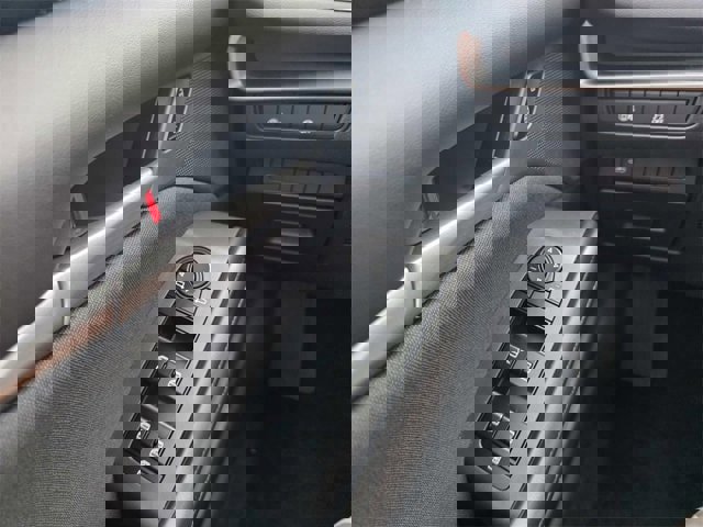 New 2025 MAZDA MAZDA3 s image 16