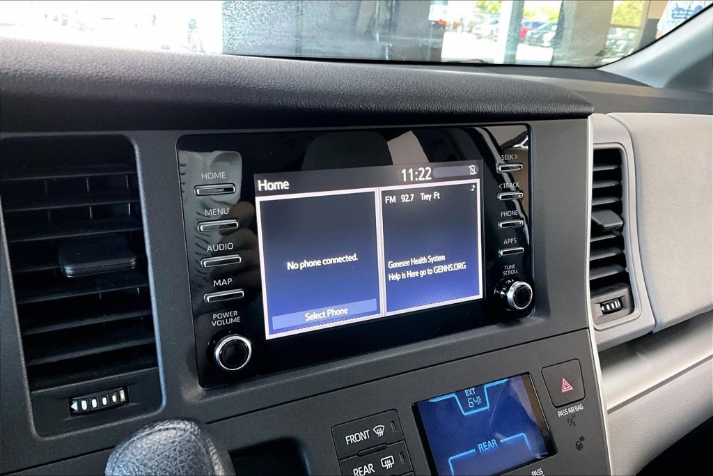 Used 2020 Toyota Sienna L FWD image 14
