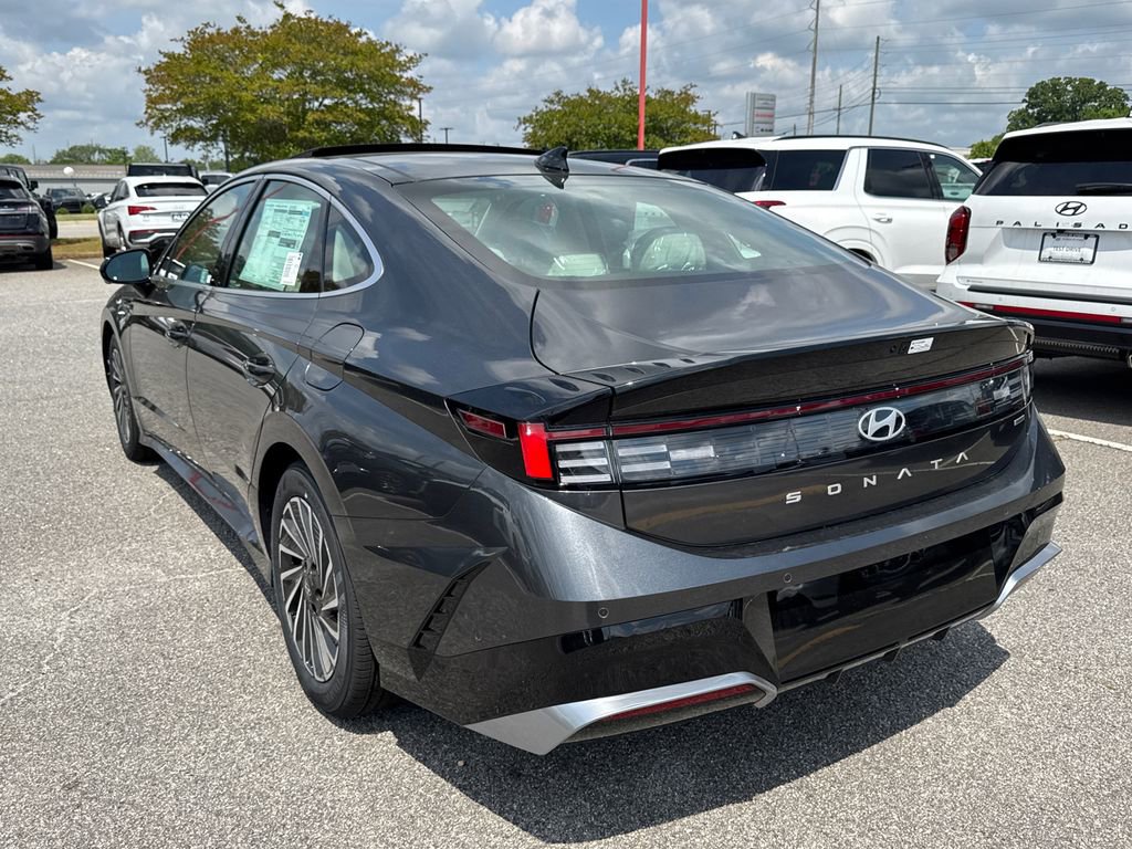 New 2025 Hyundai Sonata Limited image 6