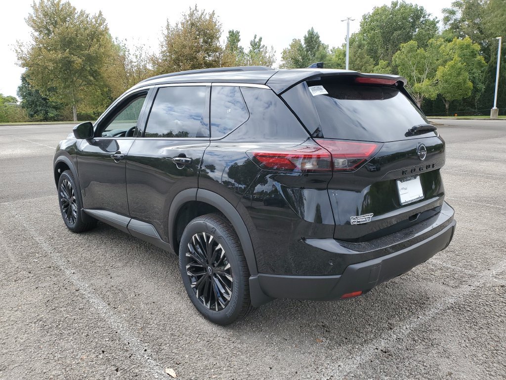 New 2026 Nissan Rogue Dark Armor FWD image 3