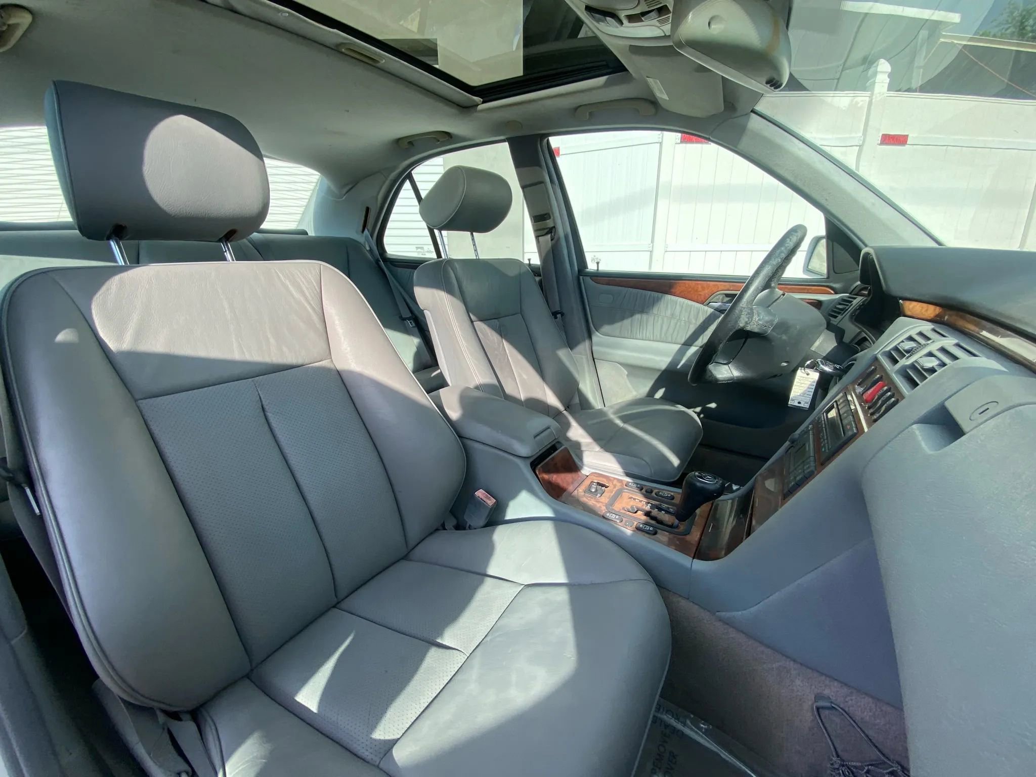 Used 1999 Mercedes-Benz E 320 Sedan image 10