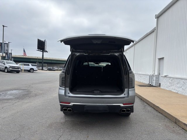 Certified 2025 Chevrolet Suburban High Country image 17