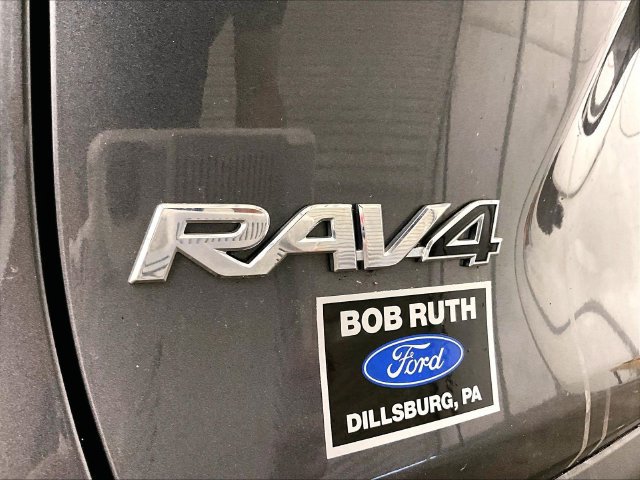 Used 2022 Toyota RAV4 LE AWD/4WD image 13
