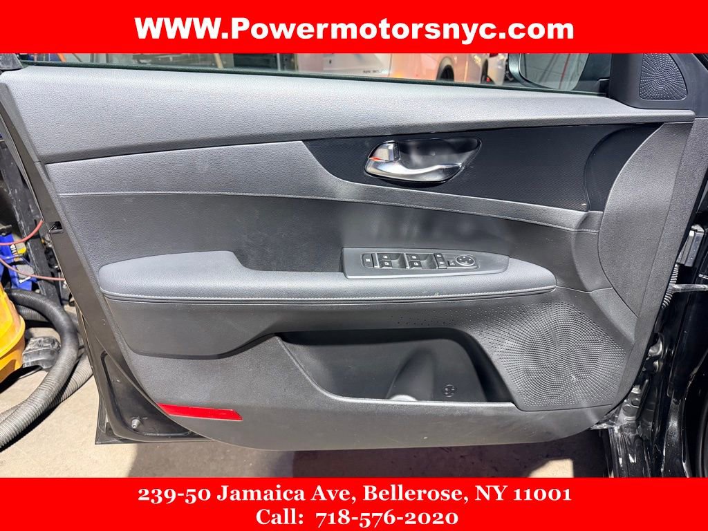 Used 2023 Kia Forte GT-Line image 39