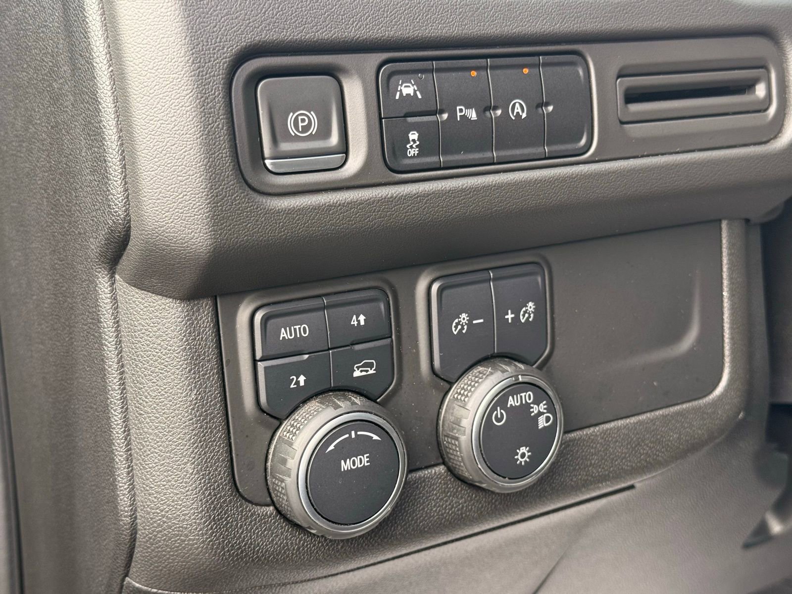 Used 2023 Chevrolet Tahoe LS AWD/4WD image 17
