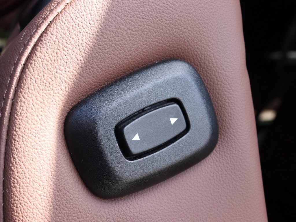 Used 2022 BMW X7 xDrive40i w/ M Sport Package image 25