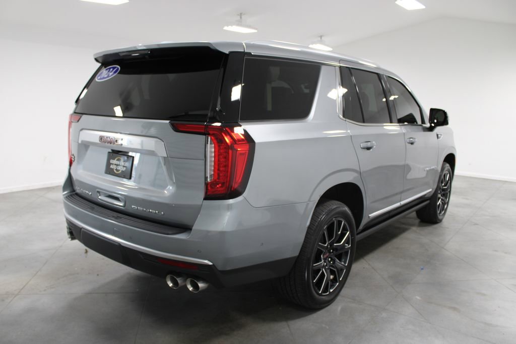 Used 2024 GMC Yukon Denali w/ Denali Reserve Package AWD/4WD image 9