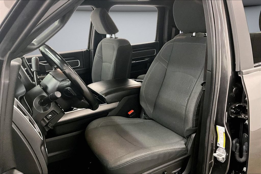 Used 2022 RAM 3500 Big Horn w/ Night Edition AWD/4WD image 22