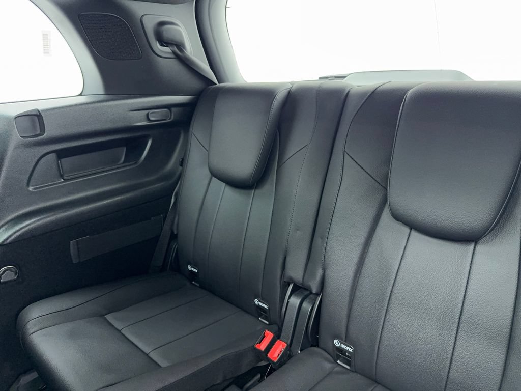 Used 2023 Mercedes-Benz GLB 250 4MATIC w/ Premium Package image 46