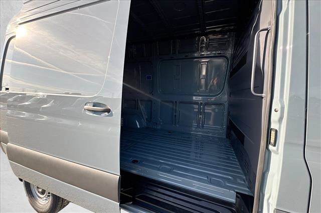New 2026 Mercedes-Benz Sprinter 2500 image 22