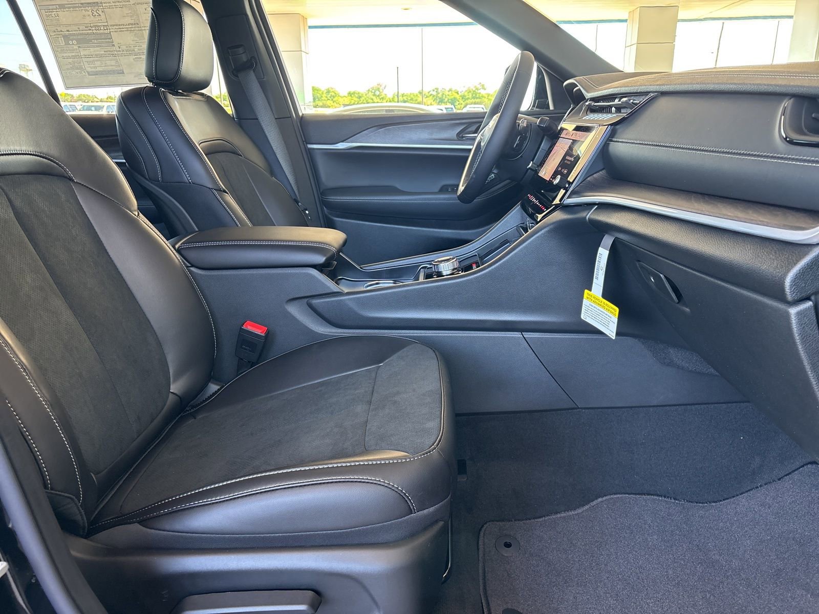 New 2026 Jeep Grand Cherokee Altitude RWD image 19