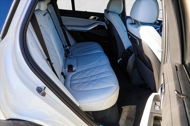 New 2026 BMW X5 xDrive50e w/ Executive Package image 22