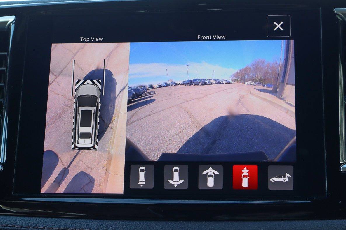 Used 2024 Chrysler Pacifica Pinnacle FWD image 30