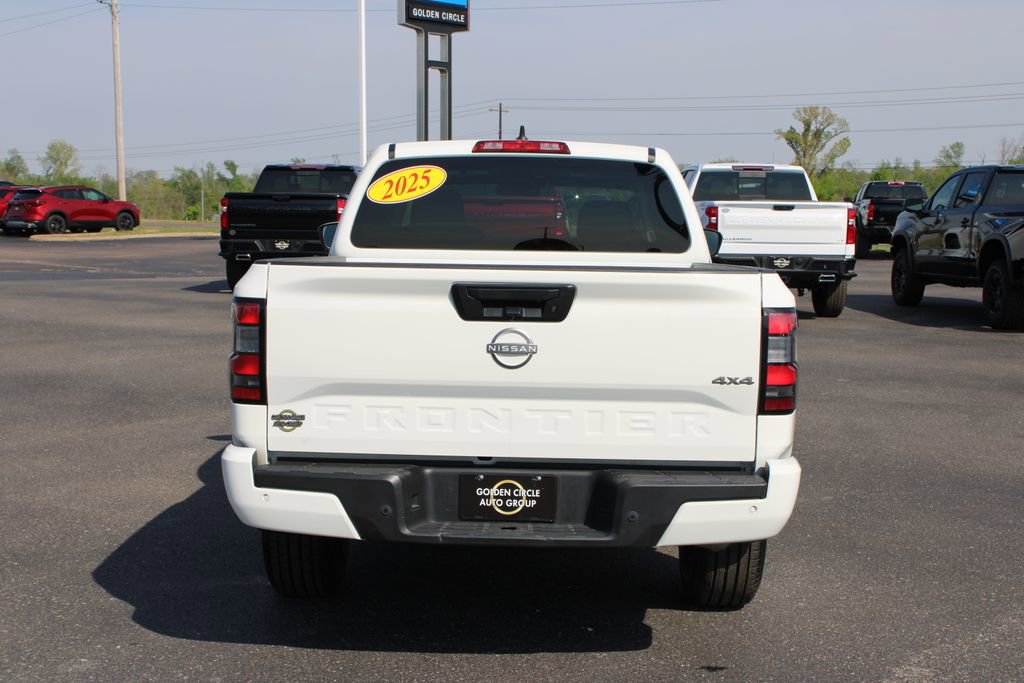 Used 2025 Nissan Frontier SV image 8