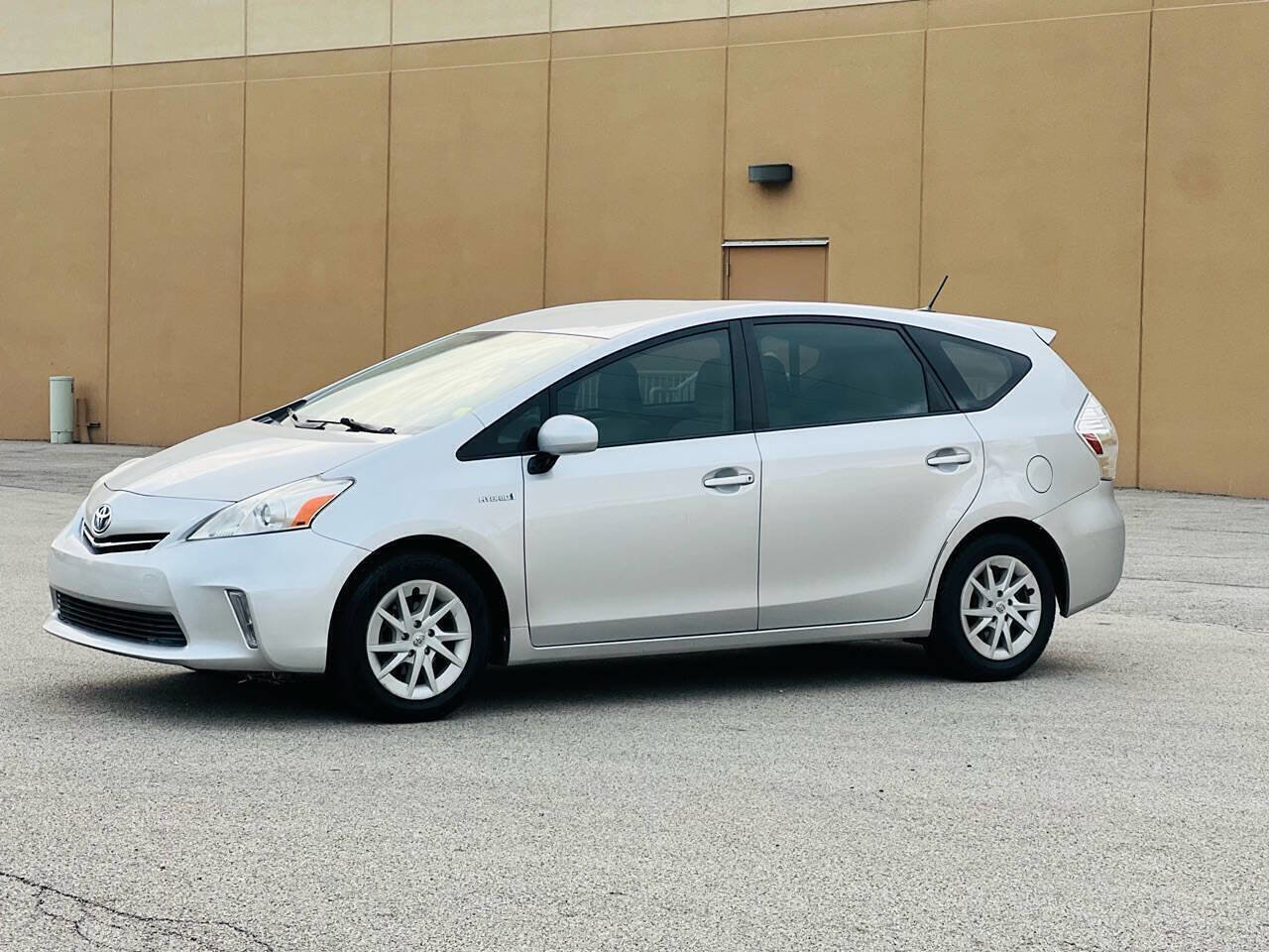 Used 2012 Toyota Prius V Three FWD image 8