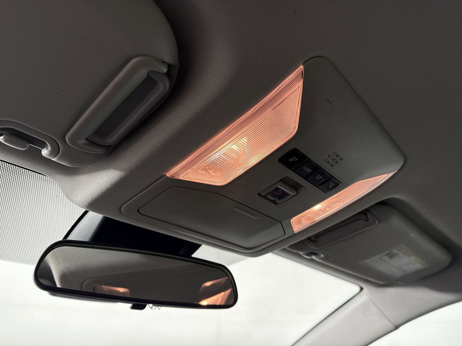 Used 2021 Toyota RAV4 XLE AWD/4WD image 9