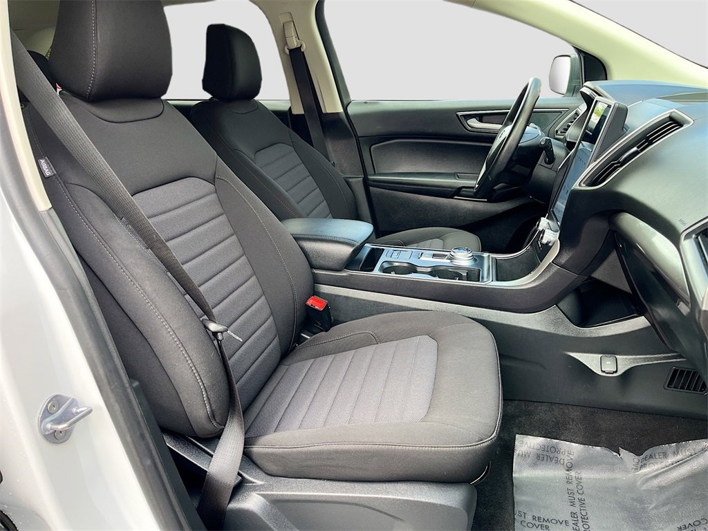 Used 2024 Ford Edge SE image 25