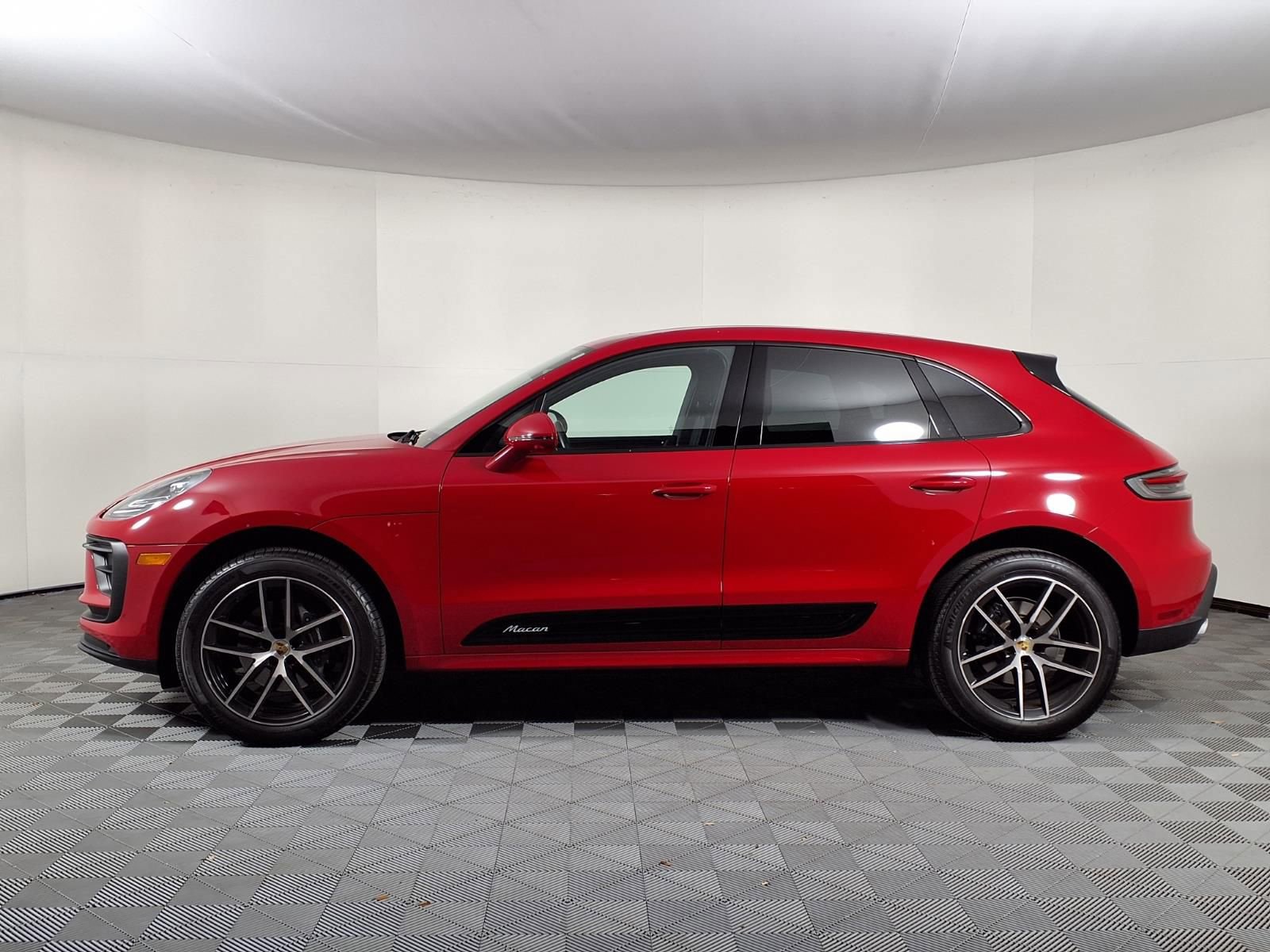 Used 2024 Porsche Macan Turbo image 4
