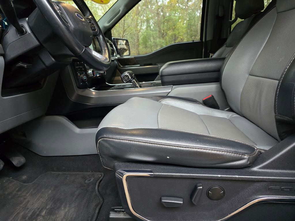 Used 2023 Ford F150 Lariat w/ Trailer Tow Package image 33