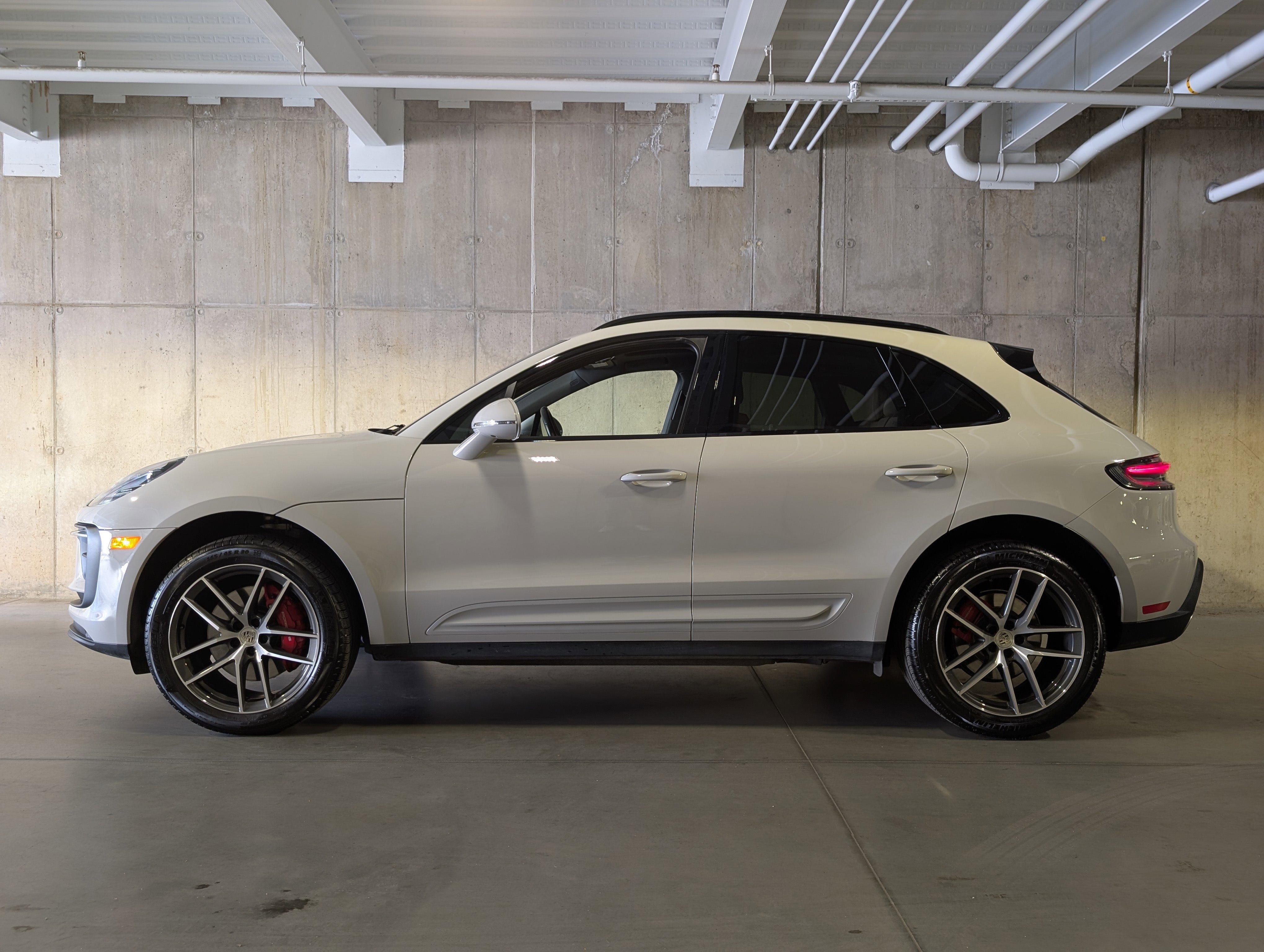 Certified 2024 Porsche Macan S image 2