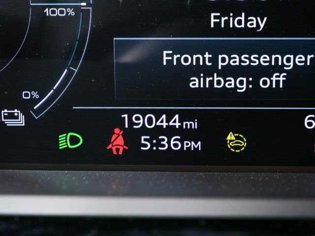 Used 2024 Audi SQ8 e-tron Premium Plus w/ Black Optic Package image 12