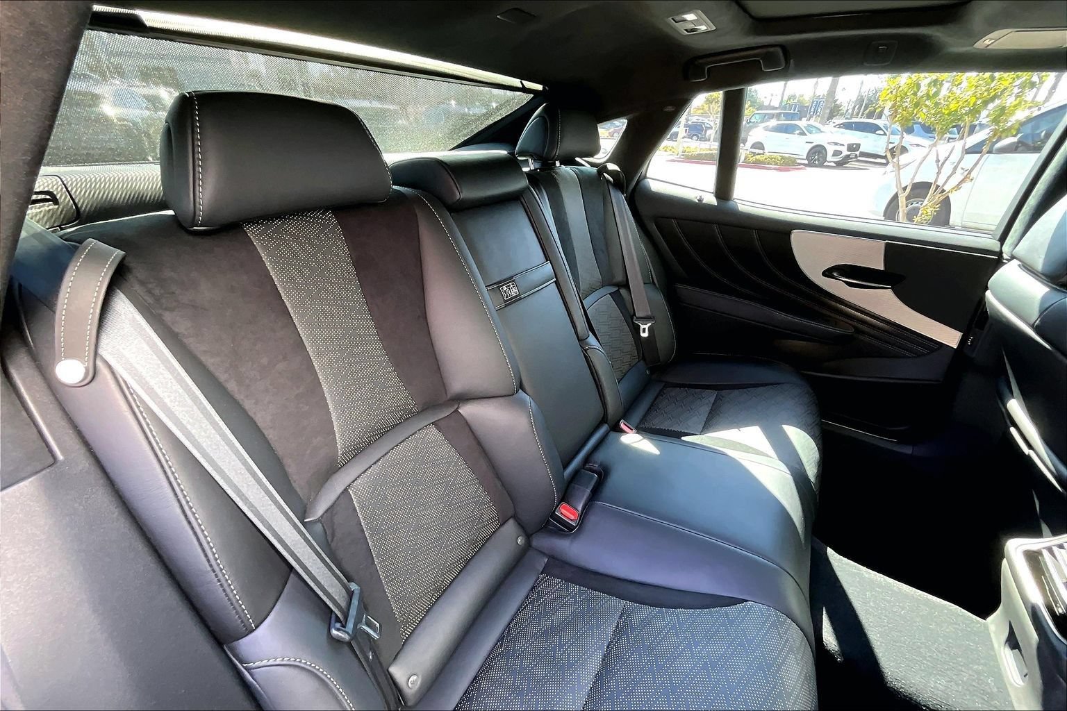 Used 2023 Lexus LS 500 F Sport w/ Cold Weather Package (CK) RWD image 27
