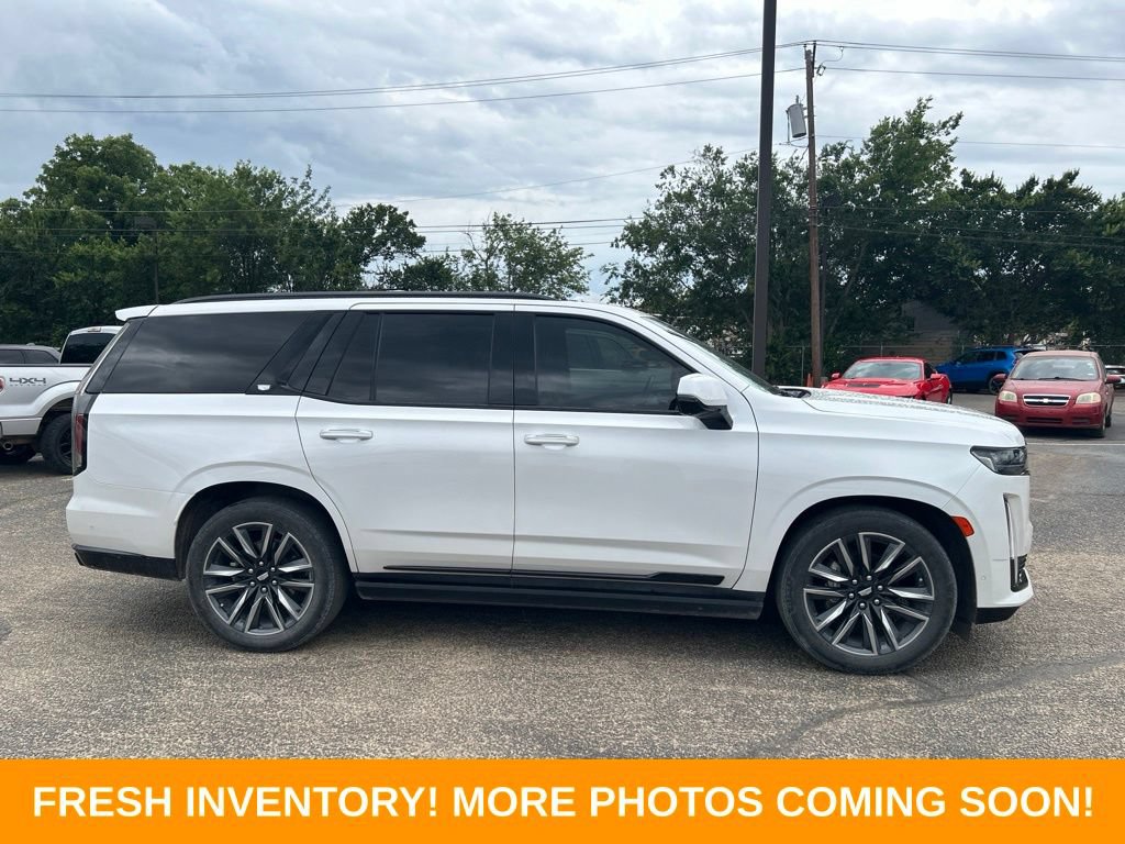 Used 2023 Cadillac Escalade Sport Platinum AWD/4WD image 2