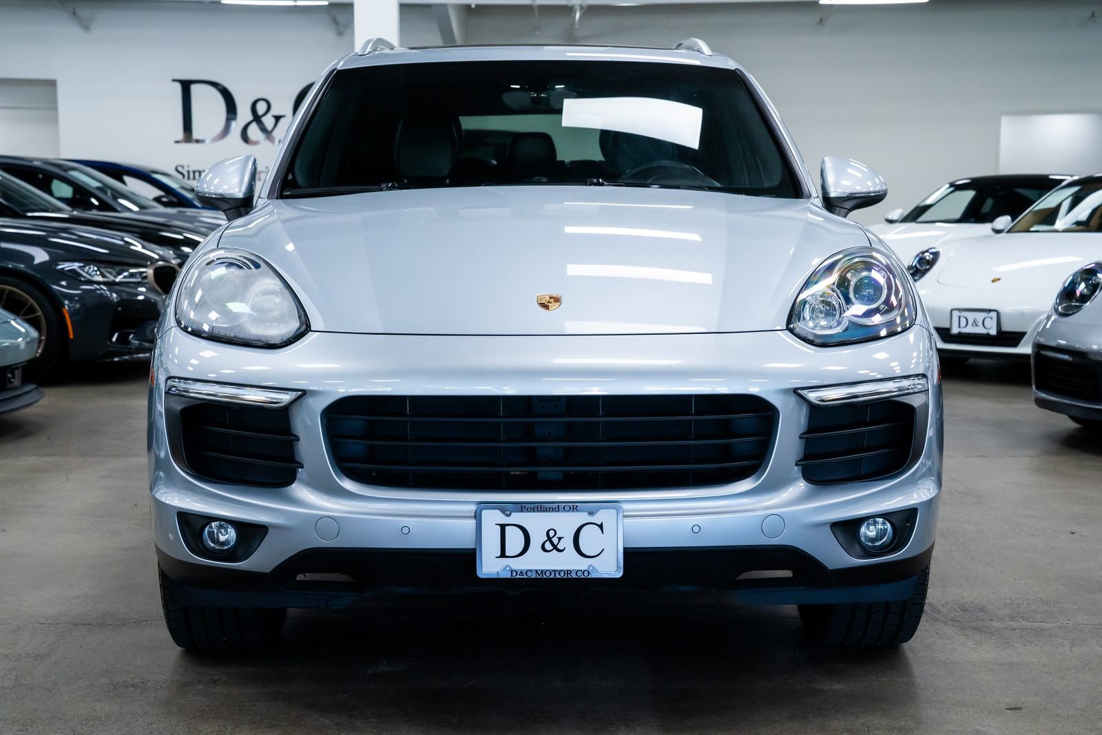 Used 2016 Porsche Cayenne AWD/4WD image 2