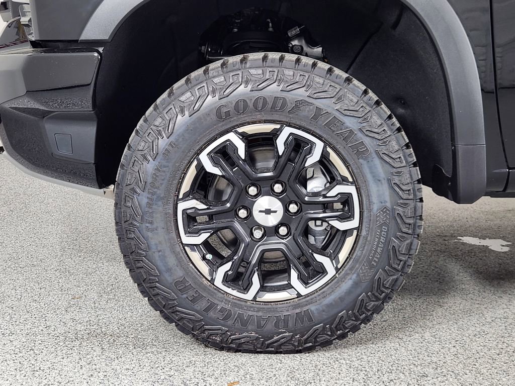 New 2026 Chevrolet Silverado 1500 ZR2 w/ LPO, Dark Essentials Package AWD/4WD image 10