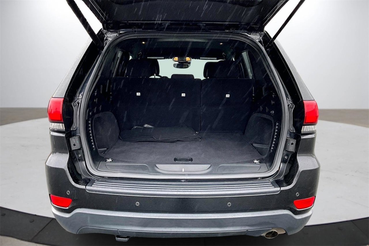 Certified 2020 Jeep Grand Cherokee Laredo image 25