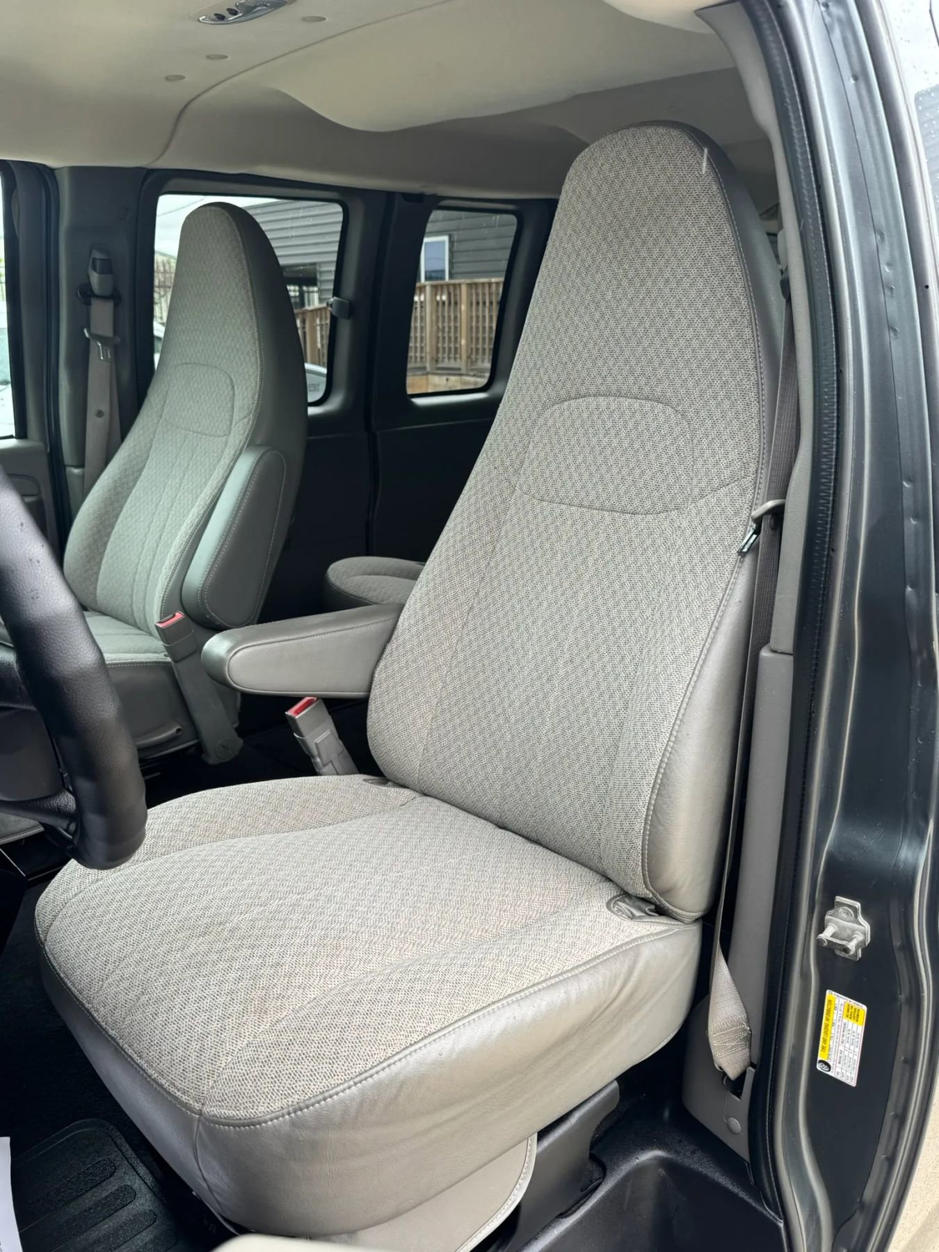 Used 2015 Chevrolet Express 2500 LS image 23