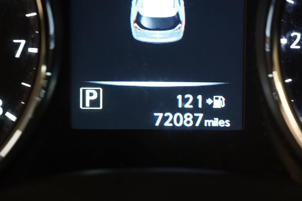 Used 2017 Nissan Rogue SV image 5