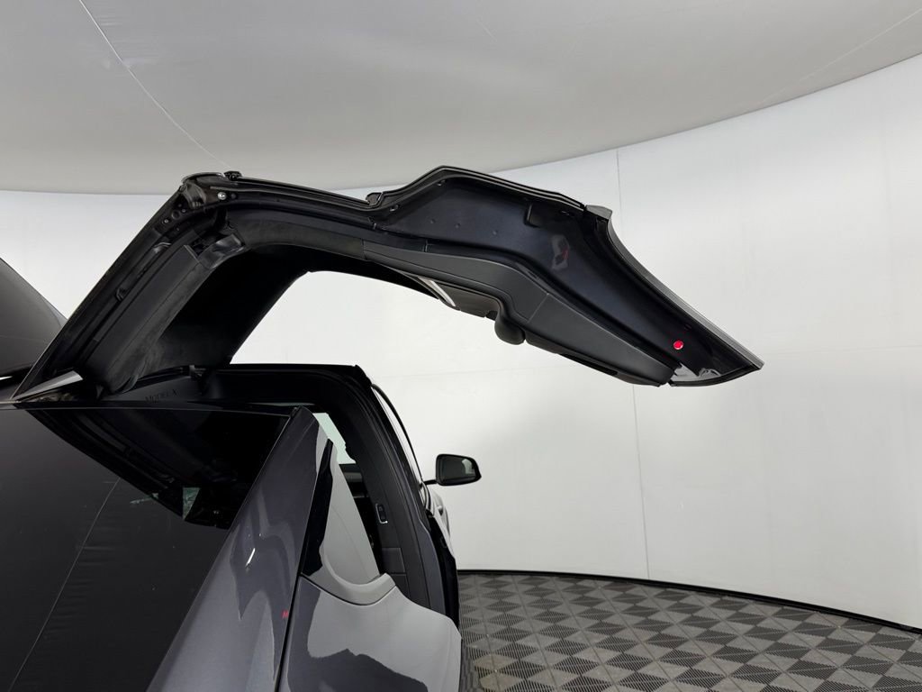 Used 2023 Tesla Model X image 12