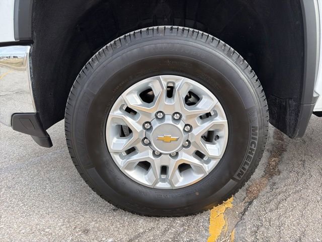 Used 2025 Chevrolet Silverado 2500 LT image 14