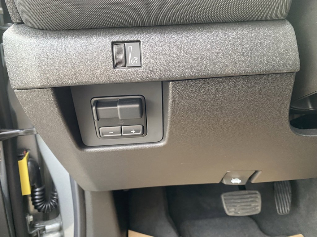 New 2025 Chevrolet Colorado Z71 image 13