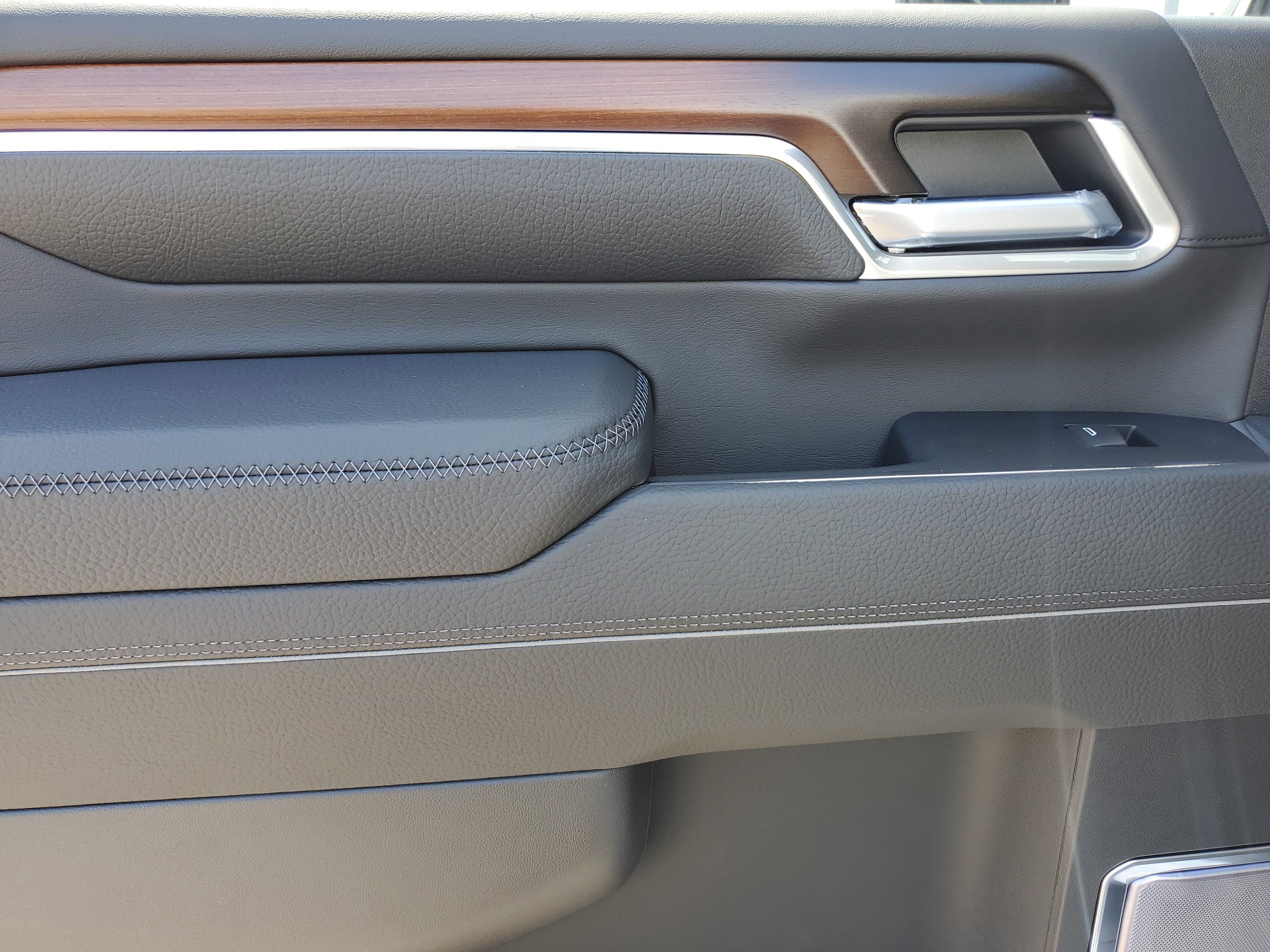 New 2025 GMC Sierra 2500 Denali image 13