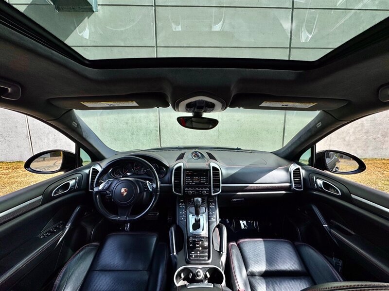 Used 2014 Porsche Cayenne Turbo S AWD/4WD image 13