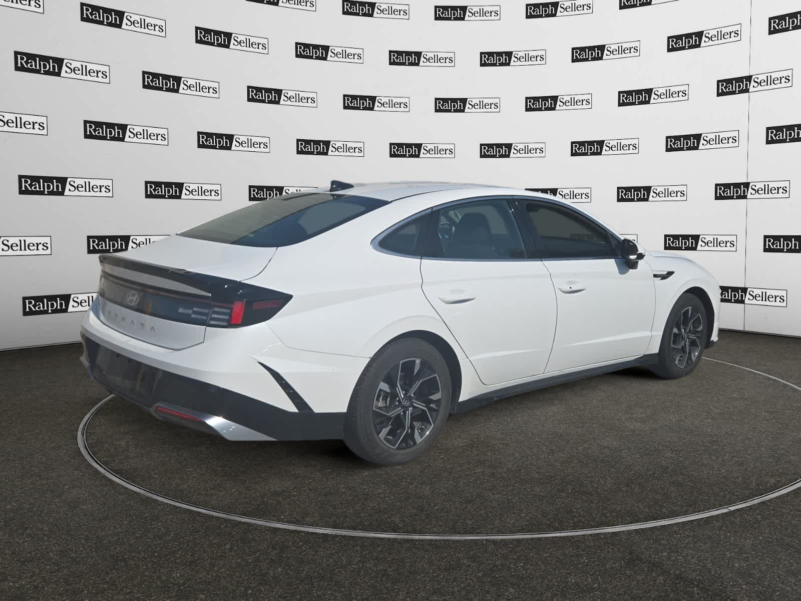 Used 2025 Hyundai Sonata SEL FWD image 6
