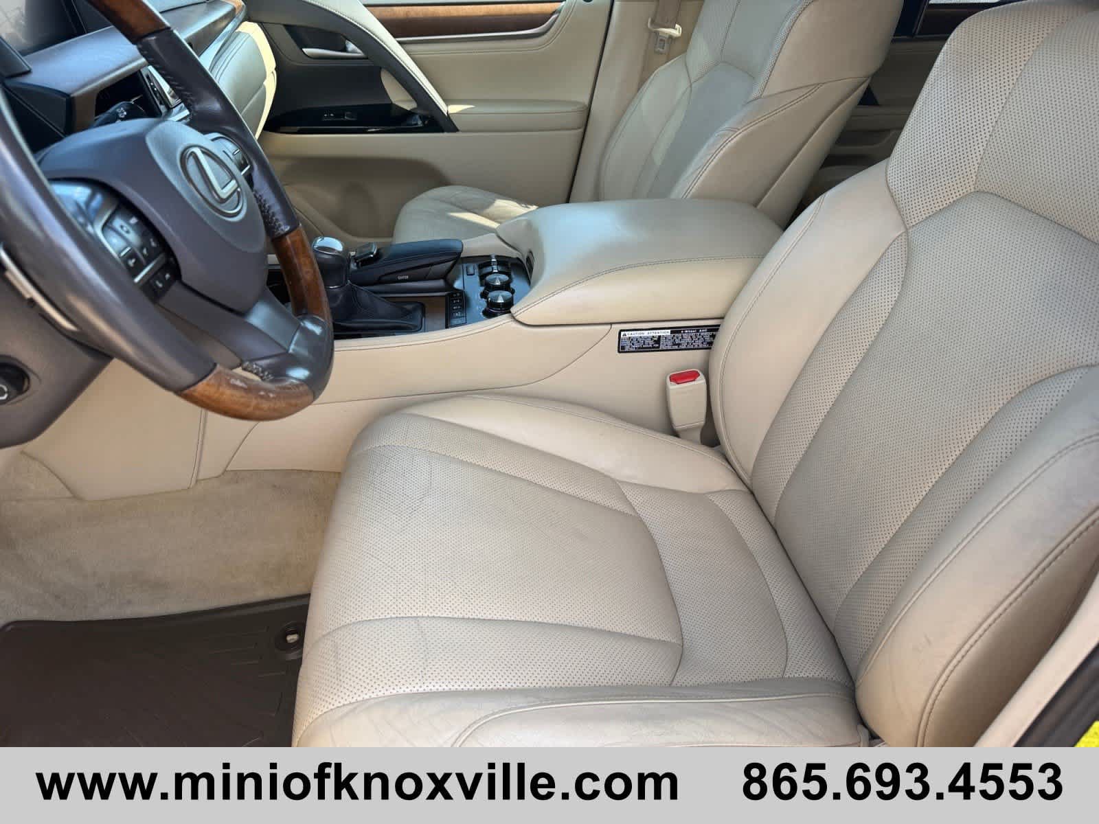 Used 2017 Lexus LX 570 4WD w/ Luxury Package image 10