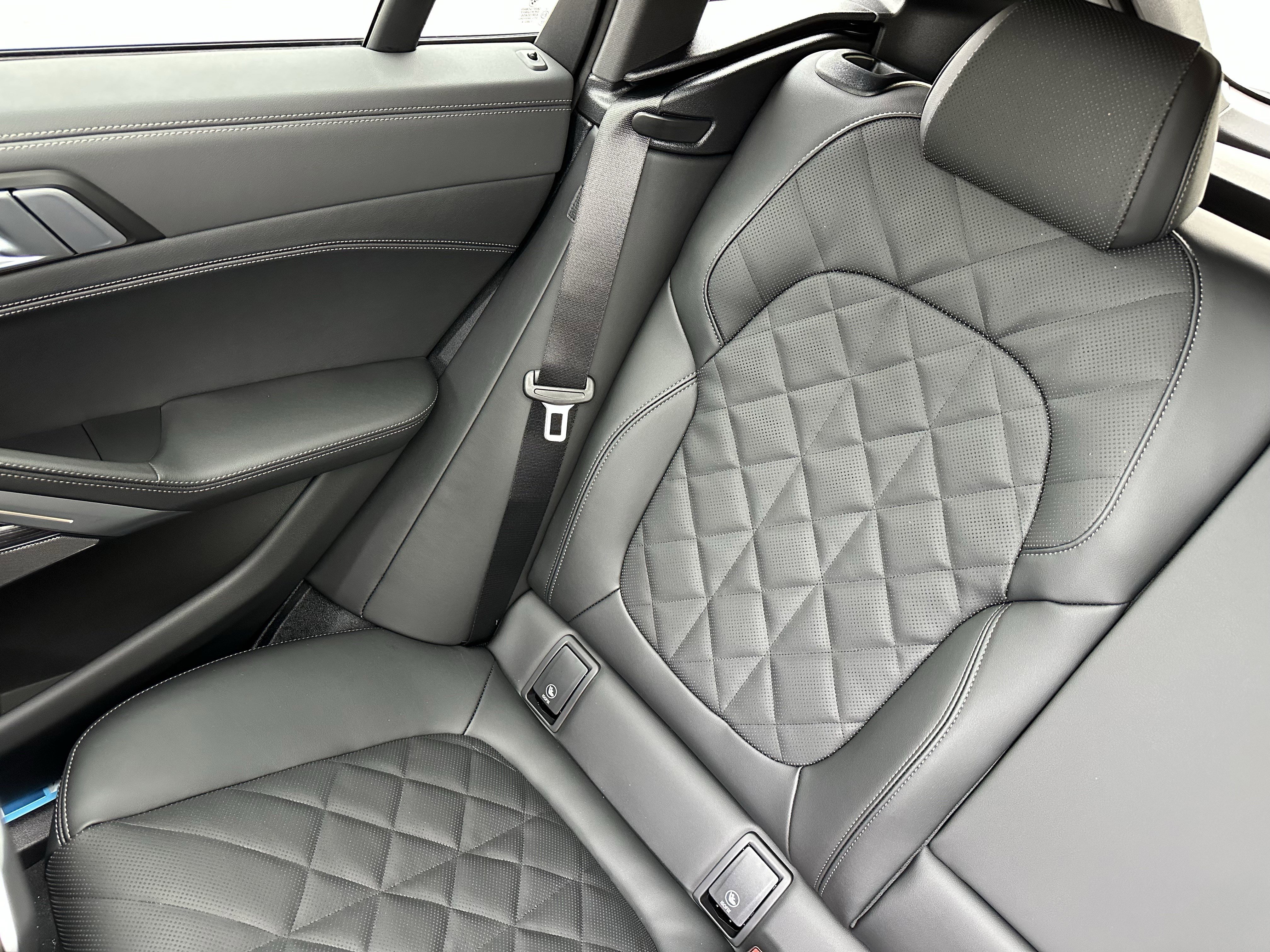 New 2026 BMW X6 xDrive40i image 17