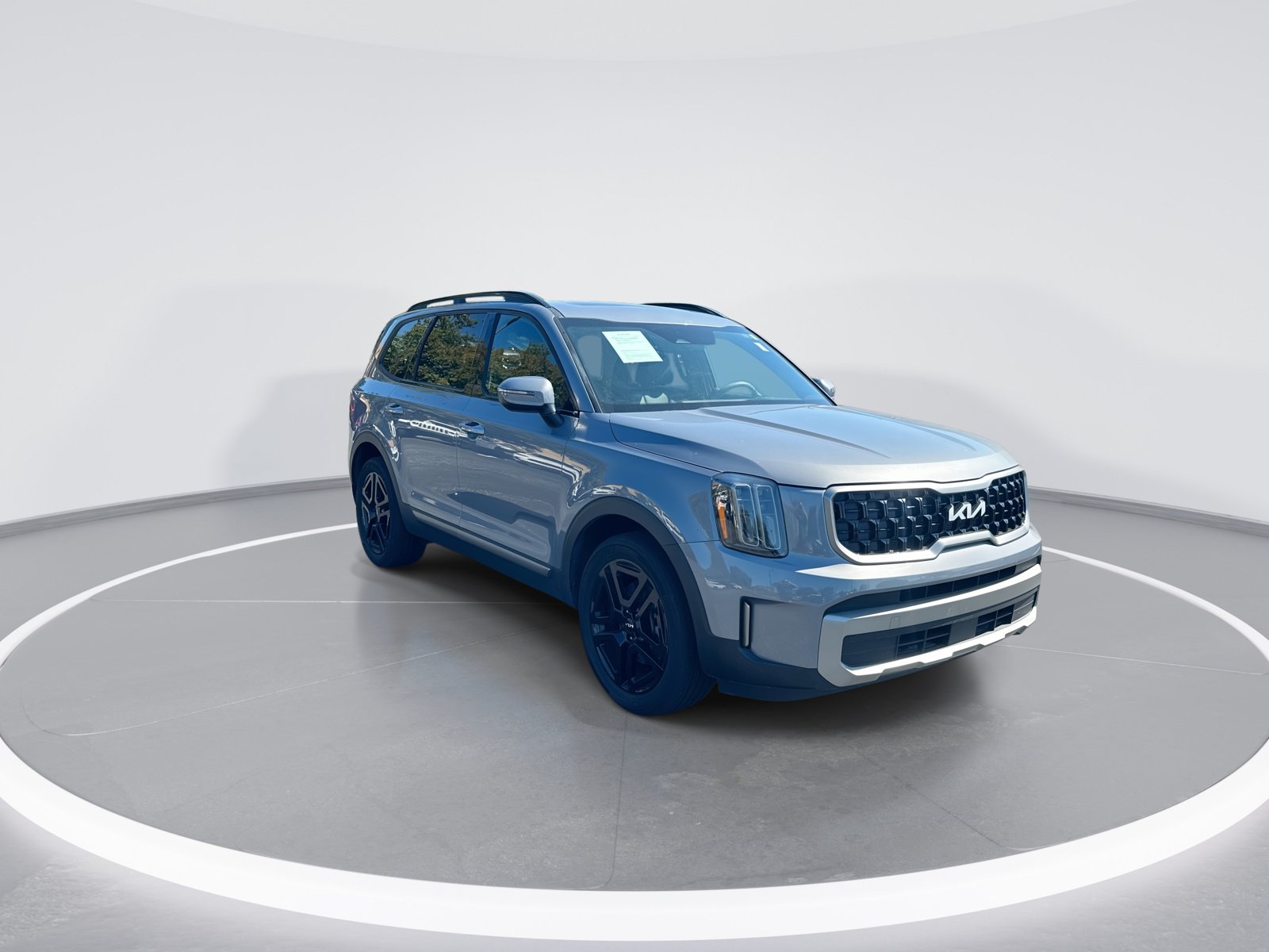 Used 2023 Kia Telluride EX X-Line AWD/4WD image 2